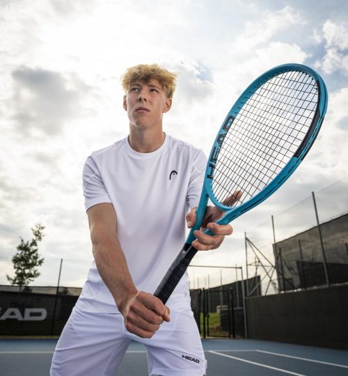 Tennisschläger, Tennisbälle und Zubehör – große Auswahl bei Sportstrametz Tennis