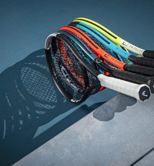 Tennisschläger, Tennisbälle und Zubehör